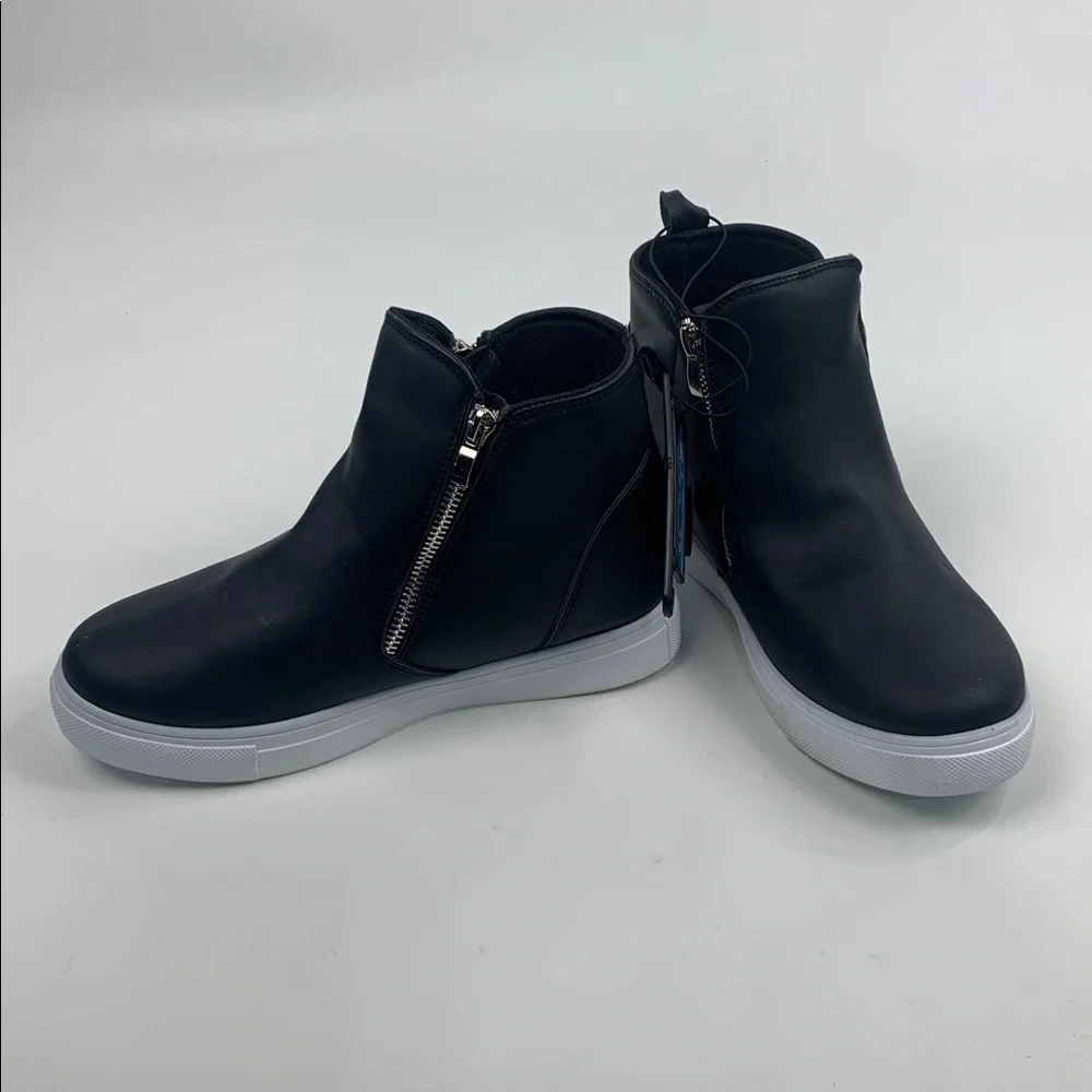 Blue Suede Shoes blue black